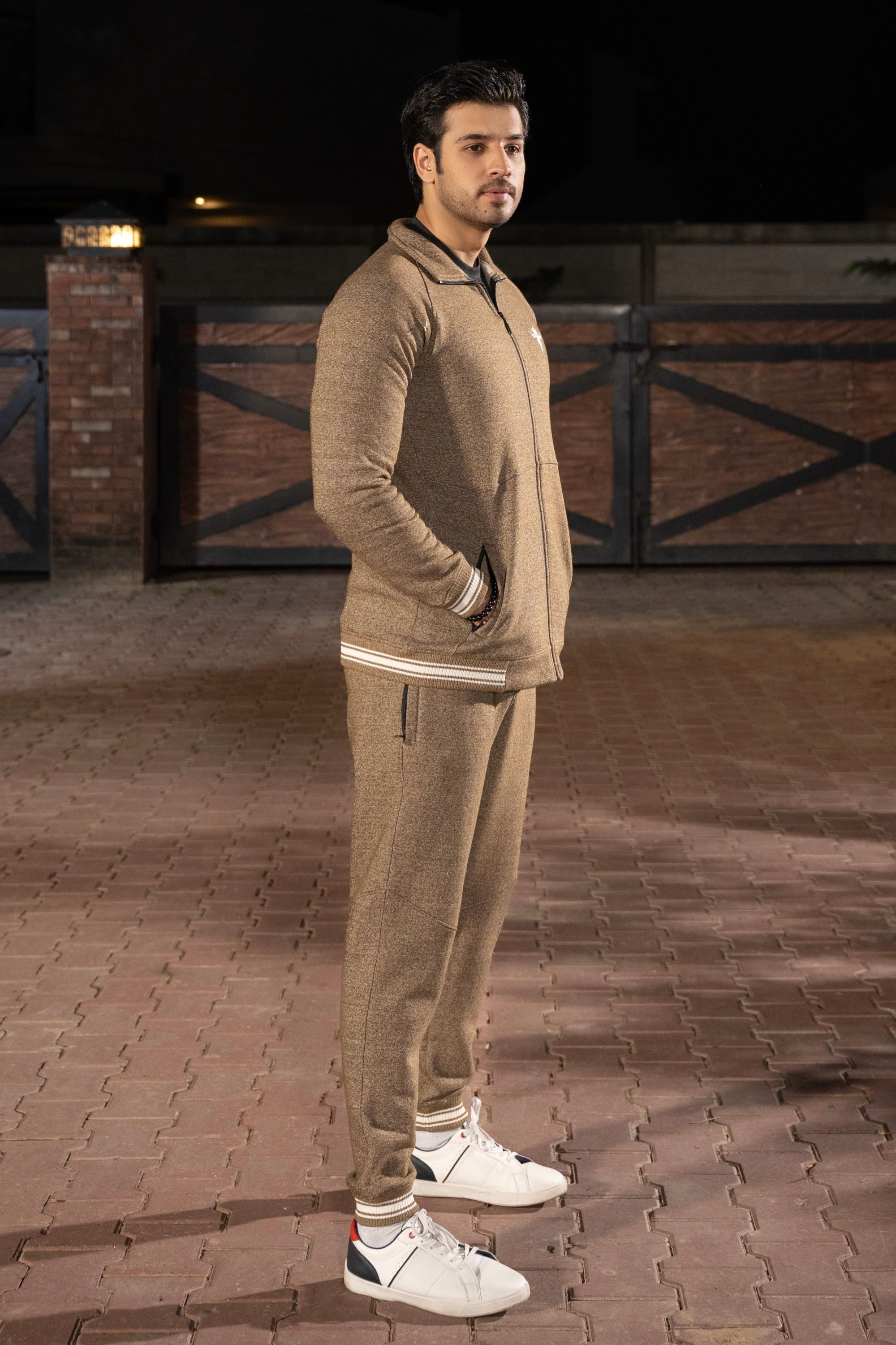 Vintage Essential Winter Tracksuit -Brown
